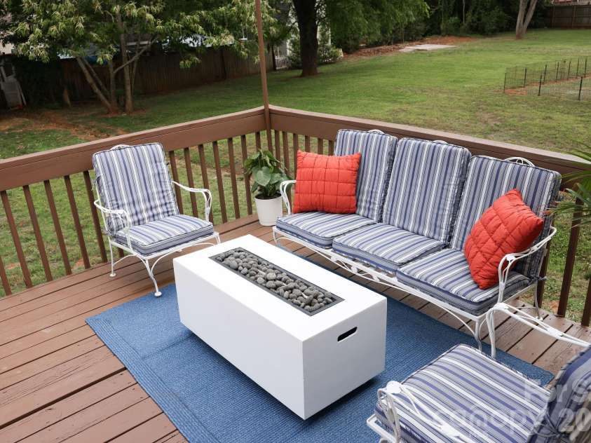 317 Devine Avenue, Belmont, NC 28012.  MLS# CAR4376938, YatesRealty ID 24610. Spacious back deck