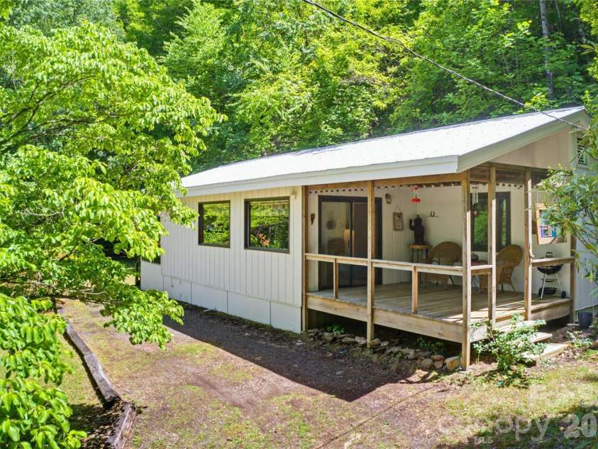 223 Little Cove Road, Sylva, NC 28779.  MLS# CAR4379078, YatesRealty ID 24613. 