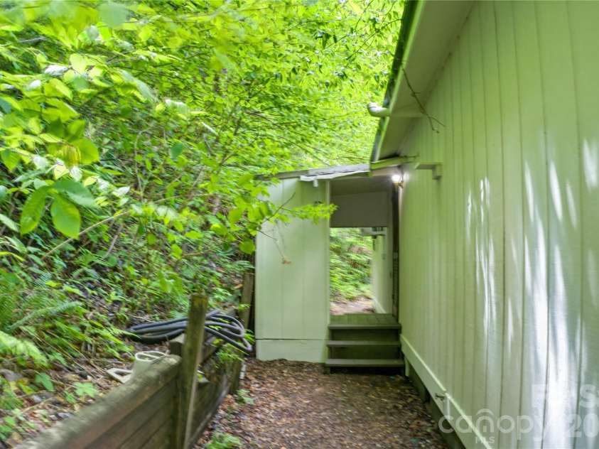 223 Little Cove Road, Sylva, NC 28779.  MLS# CAR4379078, YatesRealty ID 24613. 