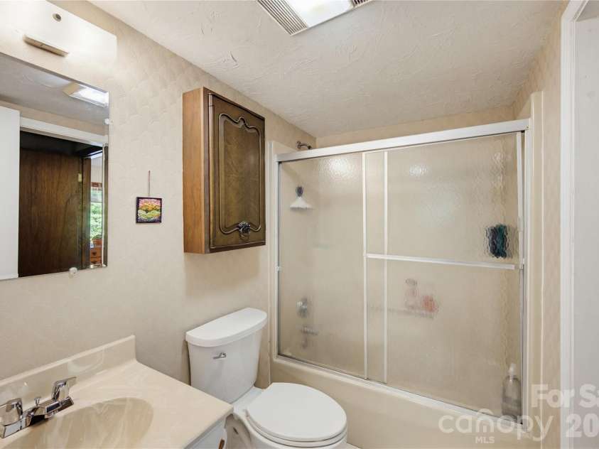 223 Little Cove Road, Sylva, NC 28779.  MLS# CAR4379078, YatesRealty ID 24613. 