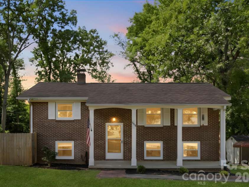 3806 Amsbury Road, Concord, NC 28025.  MLS# CAR4385108, YatesRealty ID 24614. 
