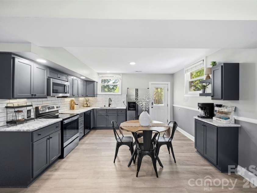 3806 Amsbury Road, Concord, NC 28025.  MLS# CAR4385108, YatesRealty ID 24614. 