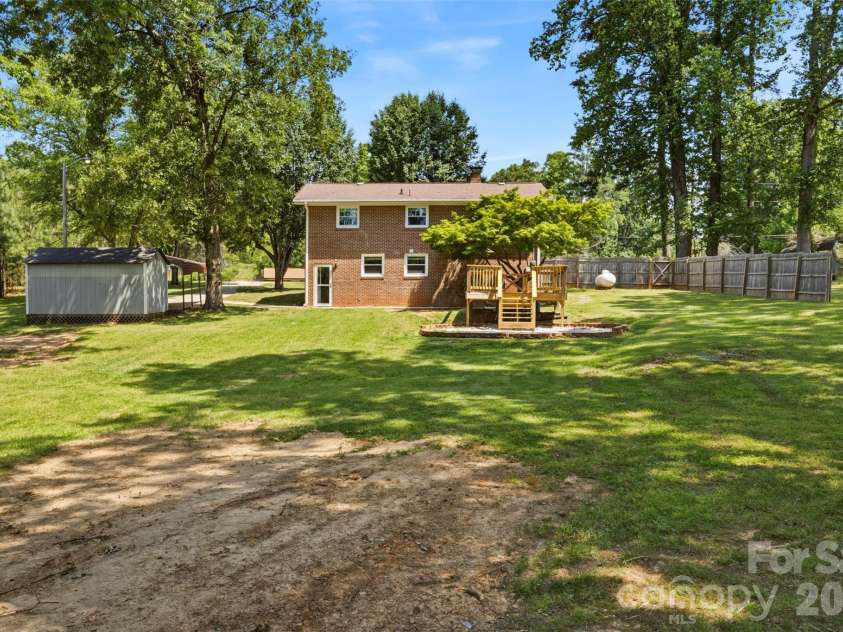 3806 Amsbury Road, Concord, NC 28025.  MLS# CAR4385108, YatesRealty ID 24614. 