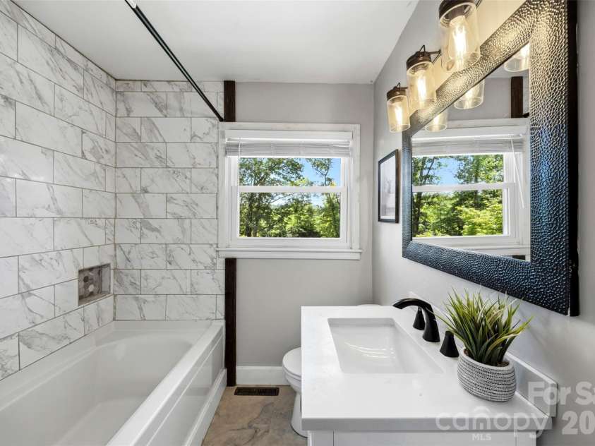 3806 Amsbury Road, Concord, NC 28025.  MLS# CAR4385108, YatesRealty ID 24614. Full bathroom on upper level