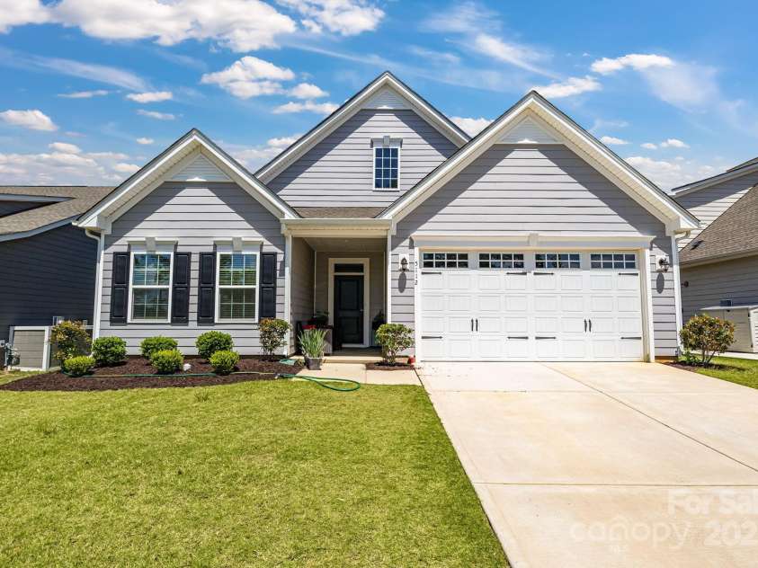 5112 Larewood Drive, Charlotte, NC 28215.  MLS# CAR4253213, YatesRealty ID 24615. 