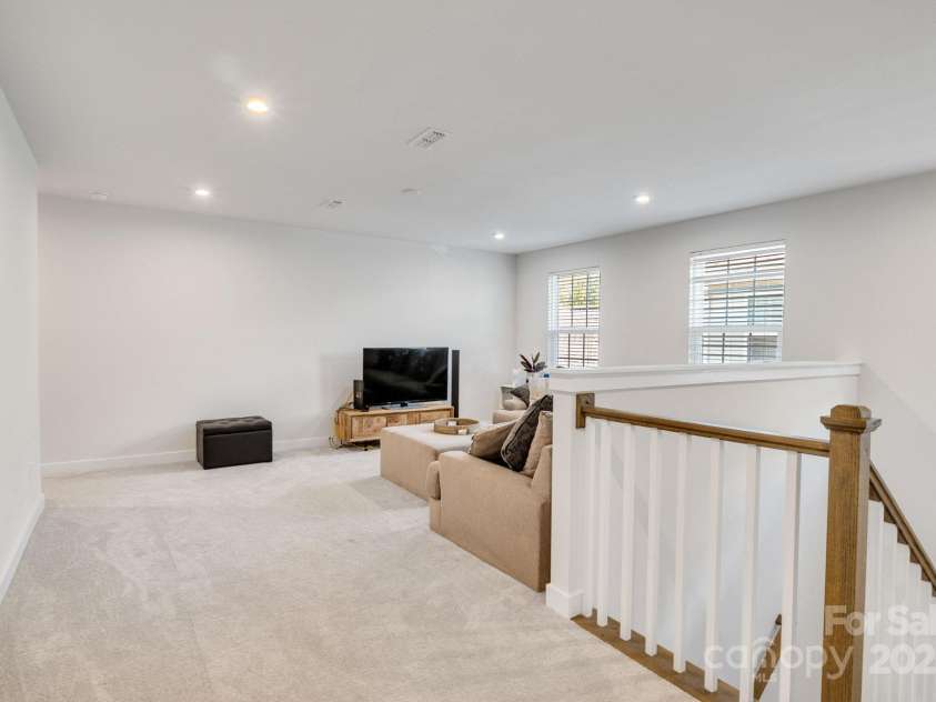 5112 Larewood Drive, Charlotte, NC 28215.  MLS# CAR4253213, YatesRealty ID 24615. 