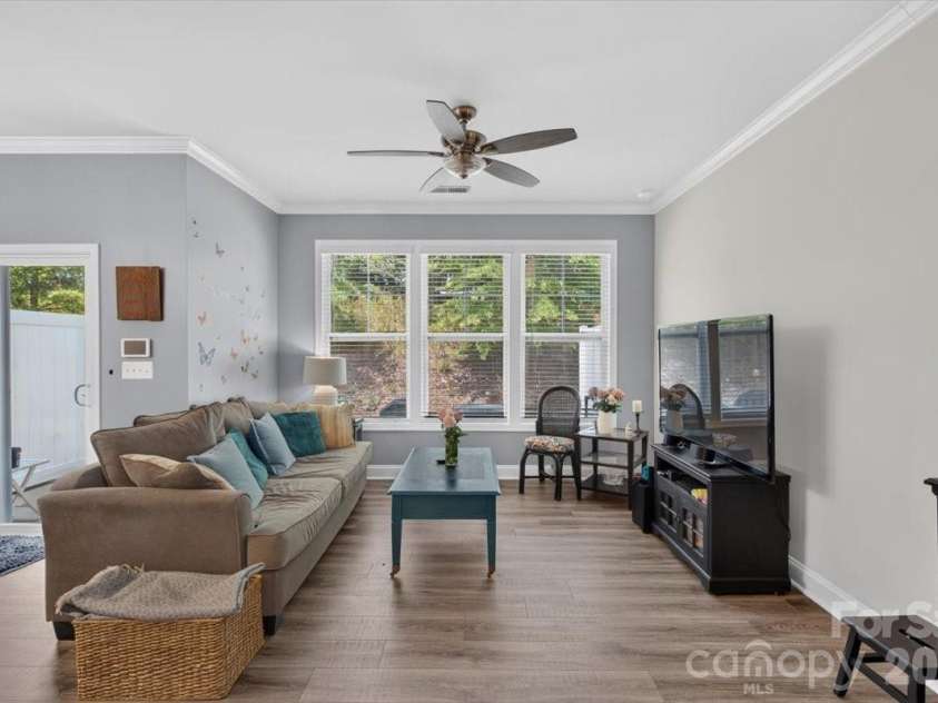 629 Cypress Glen Lane, Lake Wylie, SC 29710.  MLS# CAR4396476, YatesRealty ID 24615. 
