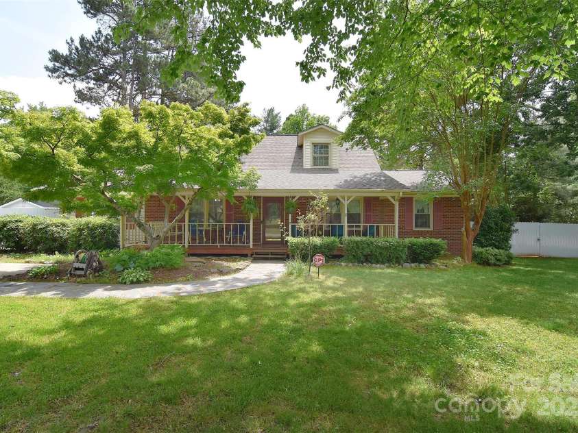 109 Larch Road, Salisbury, NC 28147.  MLS# CAR4262843, YatesRealty ID 24616. 