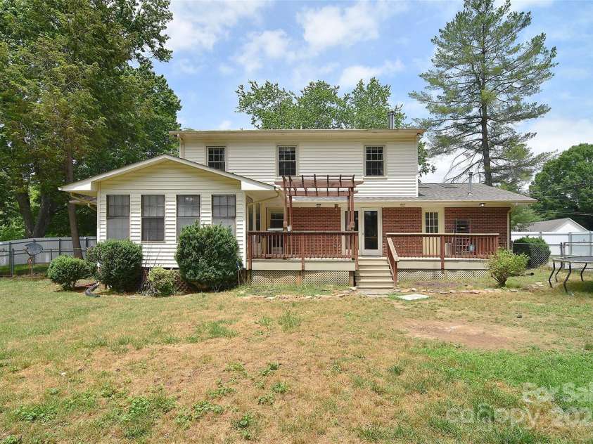 109 Larch Road, Salisbury, NC 28147.  MLS# CAR4326461, YatesRealty ID 24616. 