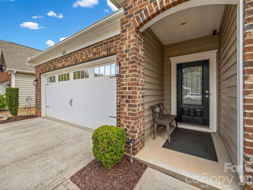 421 Brier Knob Drive, Fort Mill, SC 29715.  MLS# CAR4350120, YatesRealty ID 24616. 