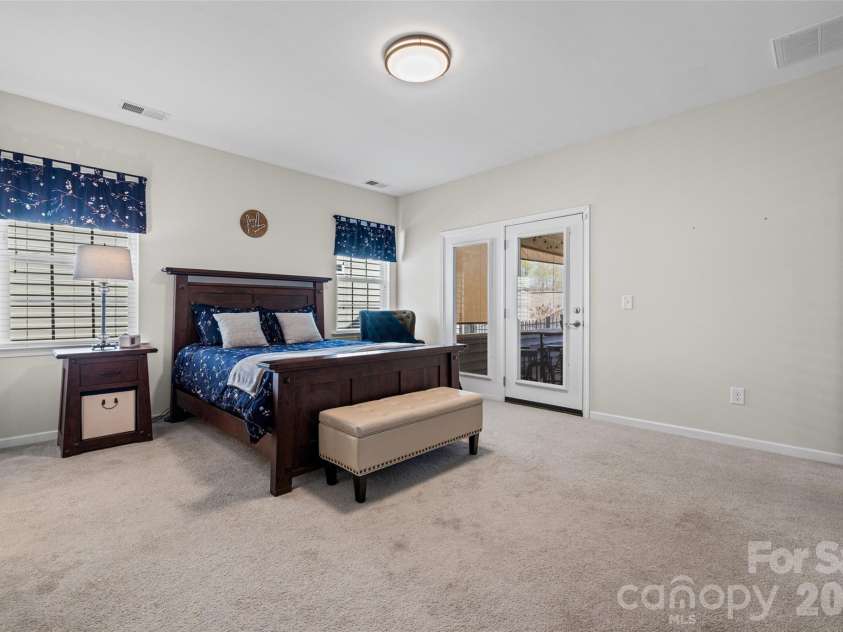 421 Brier Knob Drive, Fort Mill, SC 29715.  MLS# CAR4350120, YatesRealty ID 24616. 