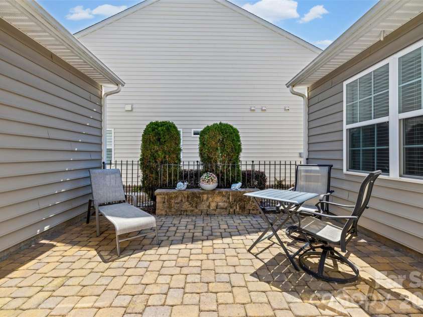 421 Brier Knob Drive, Fort Mill, SC 29715.  MLS# CAR4350120, YatesRealty ID 24616. 