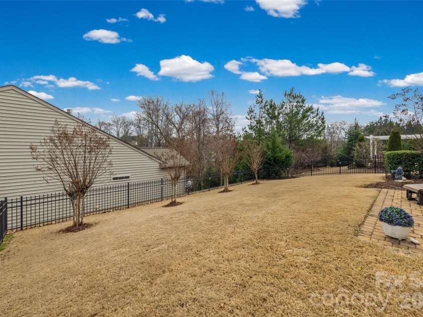 421 Brier Knob Drive, Fort Mill, SC 29715.  MLS# CAR4350120, YatesRealty ID 24616. 