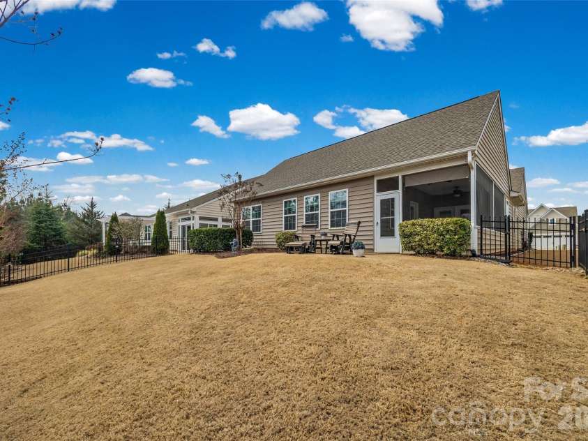 421 Brier Knob Drive, Fort Mill, SC 29715.  MLS# CAR4350120, YatesRealty ID 24616. 