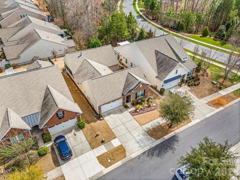 421 Brier Knob Drive, Fort Mill, SC 29715.  MLS# CAR4350120, YatesRealty ID 24616. 