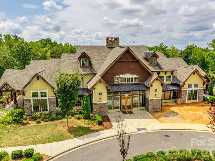 421 Brier Knob Drive, Fort Mill, SC 29715.  MLS# CAR4350120, YatesRealty ID 24616. 