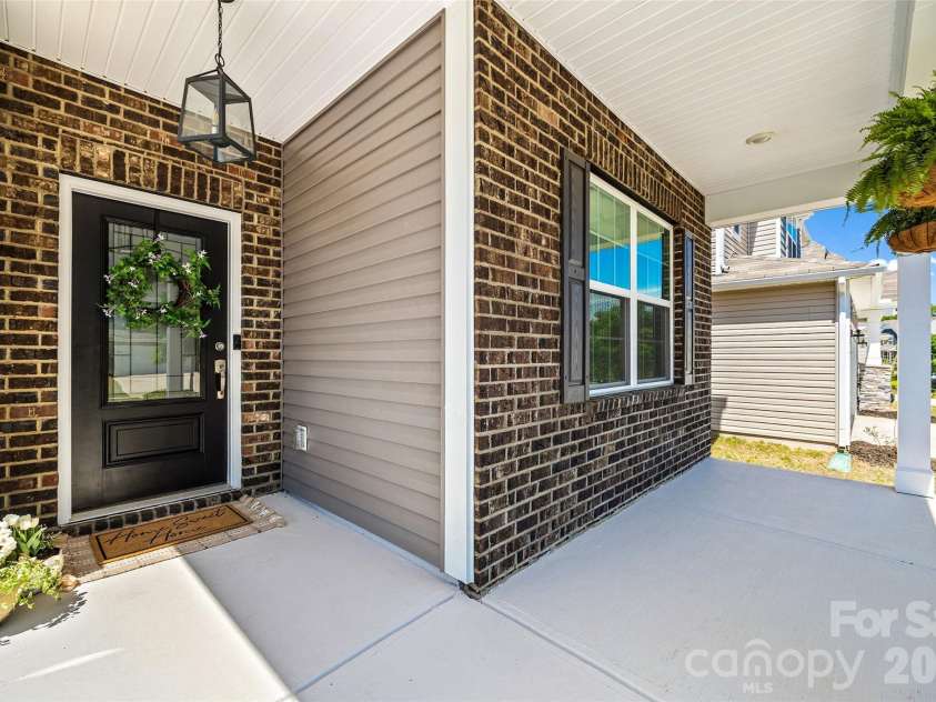 138 Lambeth Loop, Mooresville, NC 28115.  MLS# CAR4371351, YatesRealty ID 24617. 