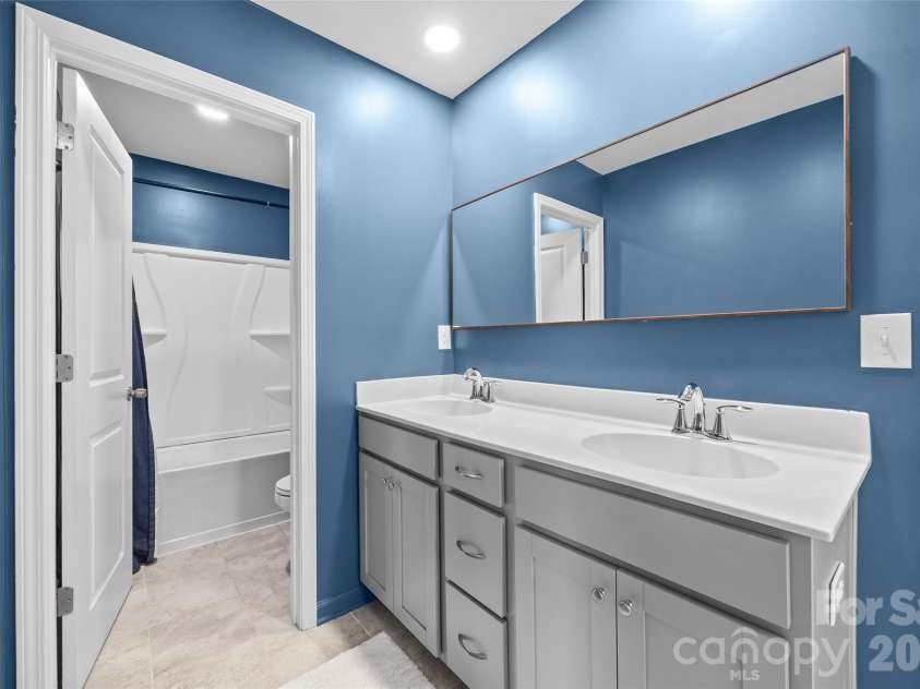 138 Lambeth Loop, Mooresville, NC 28115.  MLS# CAR4371351, YatesRealty ID 24617. 