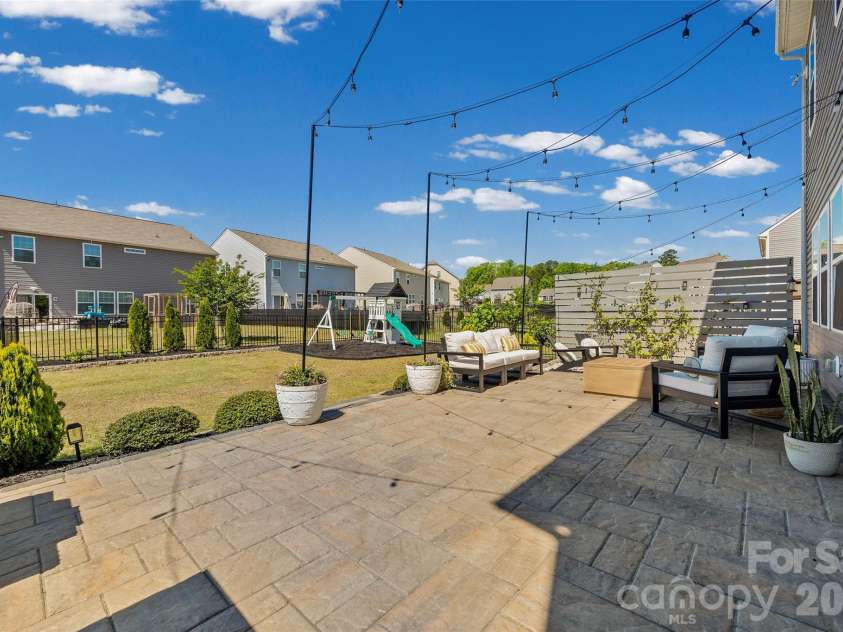 138 Lambeth Loop, Mooresville, NC 28115.  MLS# CAR4371351, YatesRealty ID 24617. 