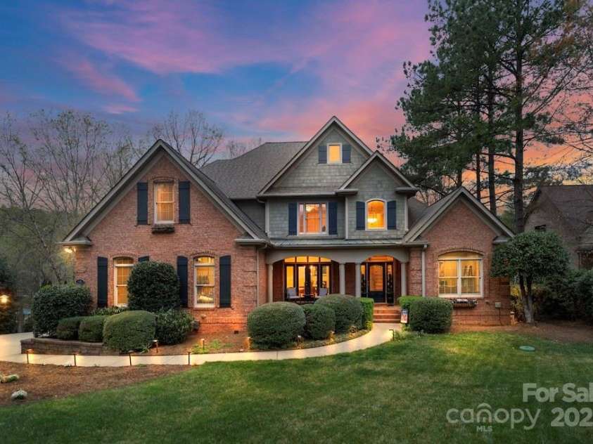 8915 Linden Grove Court, Sherrills Ford, NC 28673.  MLS# CAR4297901, YatesRealty ID 24617. 