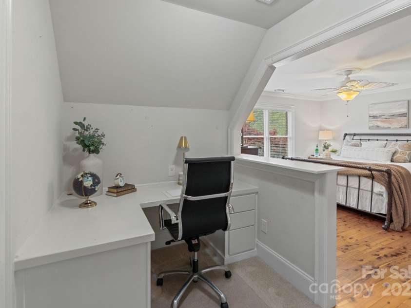 8915 Linden Grove Court, Sherrills Ford, NC 28673.  MLS# CAR4297901, YatesRealty ID 24617. 