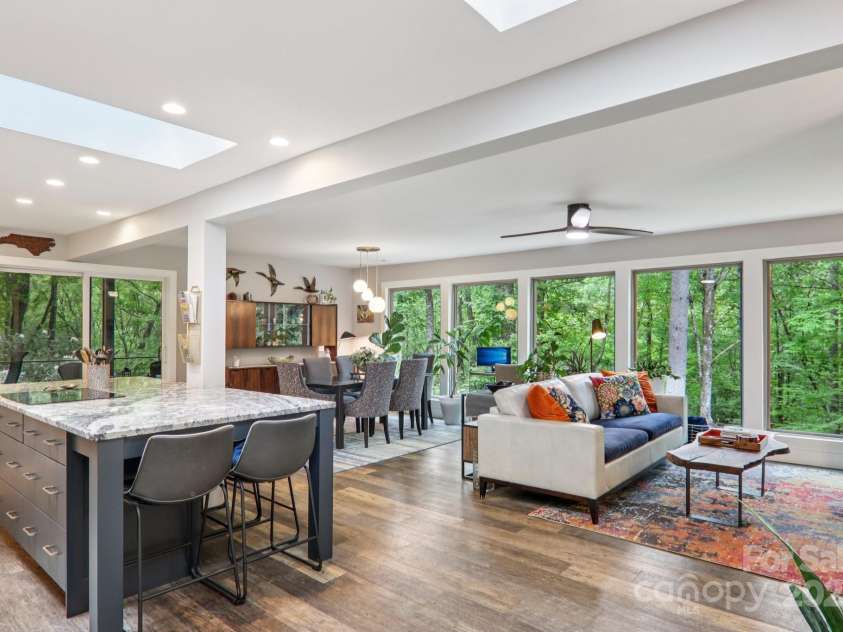 1184 Salola Lane, Brevard, NC 28712.  MLS# CAR4276792, YatesRealty ID 24618. 