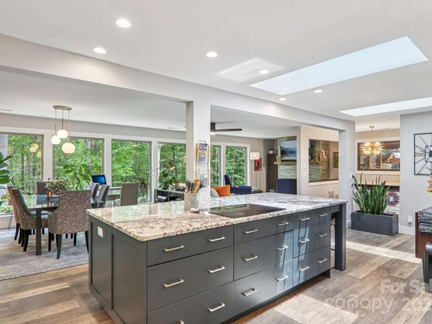 1184 Salola Lane, Brevard, NC 28712.  MLS# CAR4276792, YatesRealty ID 24618. 