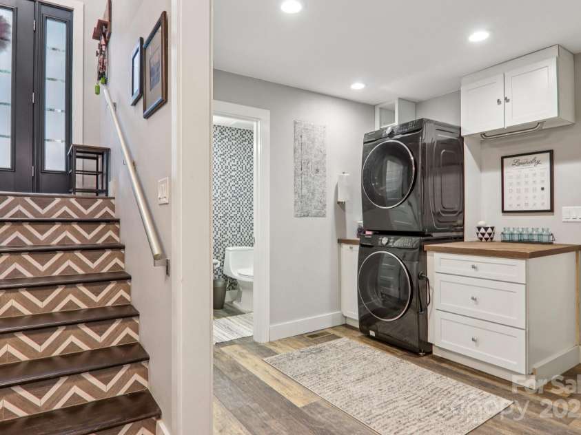 1184 Salola Lane, Brevard, NC 28712.  MLS# CAR4276792, YatesRealty ID 24618. 