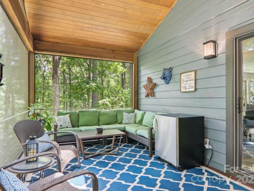 1184 Salola Lane, Brevard, NC 28712.  MLS# CAR4276792, YatesRealty ID 24618. 