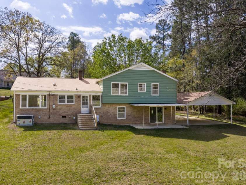 347 Red Fox Trail, Rock Hill, SC 29730.  MLS# CAR4363660, YatesRealty ID 24618. 