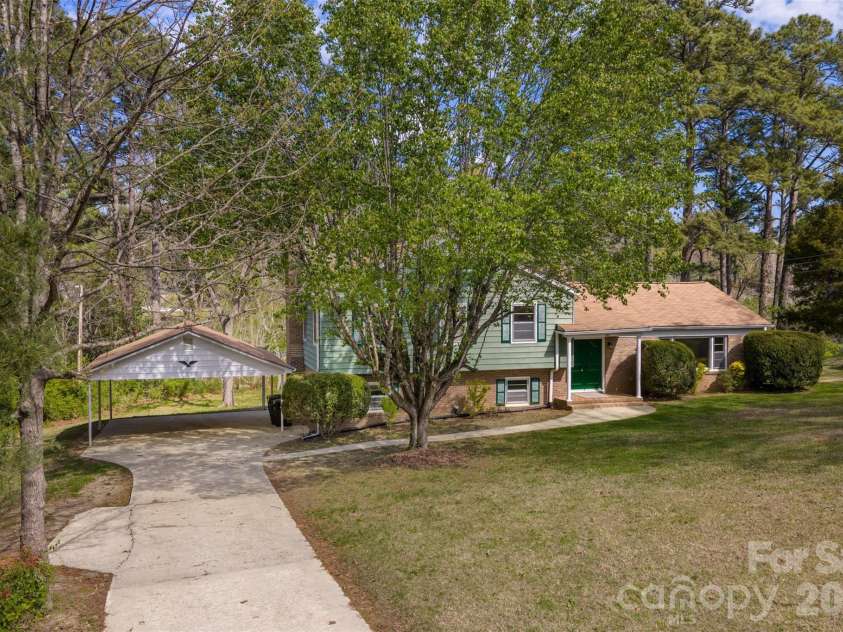 347 Red Fox Trail, Rock Hill, SC 29730.  MLS# CAR4363660, YatesRealty ID 24618. 