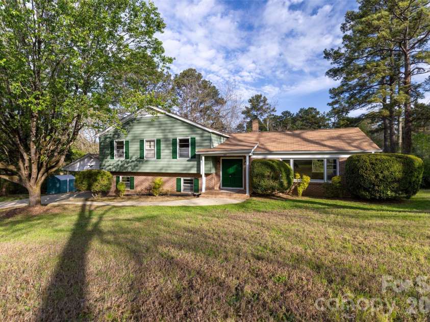 347 Red Fox Trail, Rock Hill, SC 29730.  MLS# CAR4363660, YatesRealty ID 24618. 
