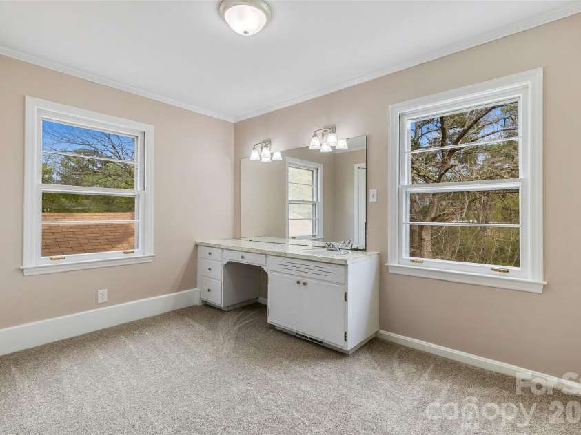 347 Red Fox Trail, Rock Hill, SC 29730.  MLS# CAR4363660, YatesRealty ID 24618. Dressing Area in Primary Suite Upper Level
