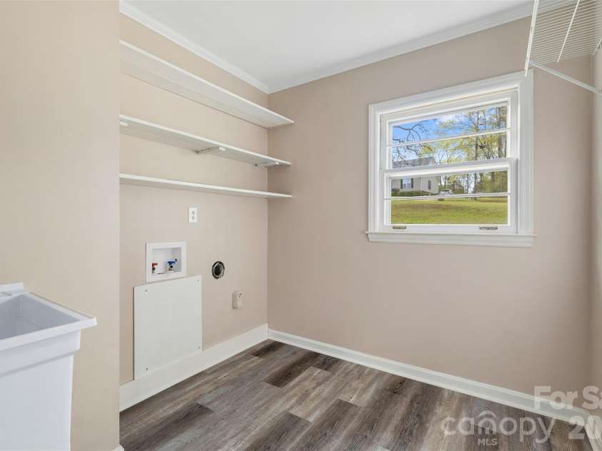 347 Red Fox Trail, Rock Hill, SC 29730.  MLS# CAR4363660, YatesRealty ID 24618. Lower level laundry room