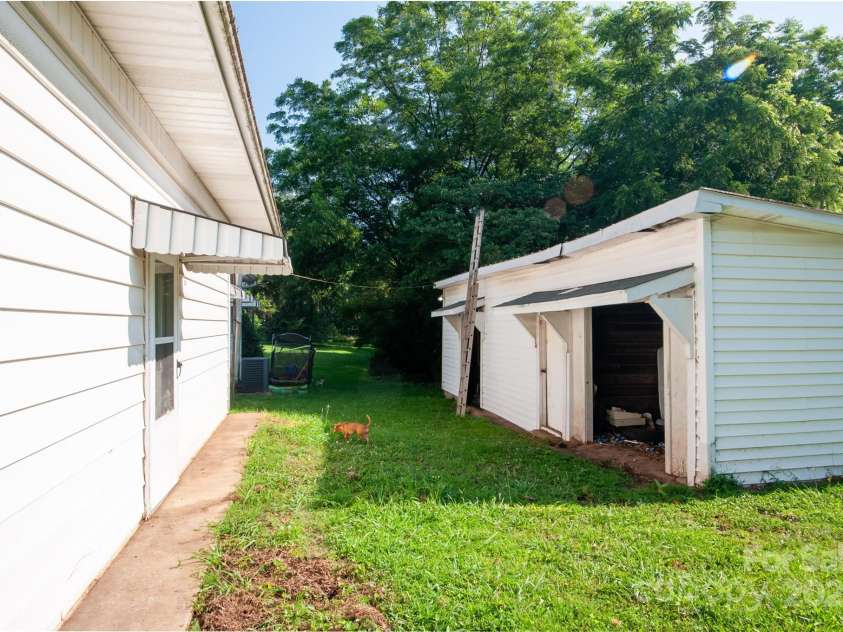 3220 Harmony Highway, Harmony, NC 28634.  MLS# CAR4271444, YatesRealty ID 24619. 