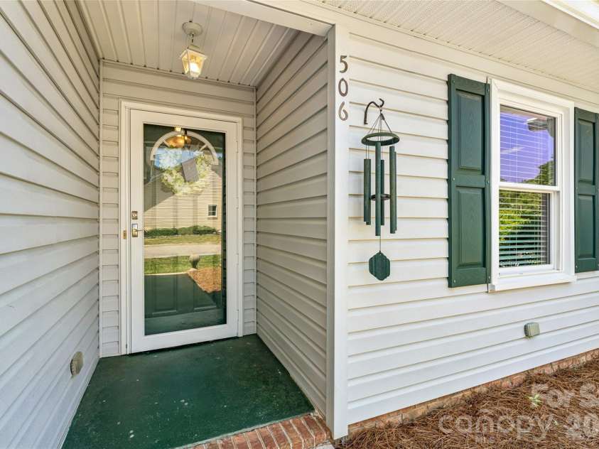 506 Hidden Creek Circle, Salisbury, NC 28147.  MLS# CAR4372810, YatesRealty ID 24619. Front entrance