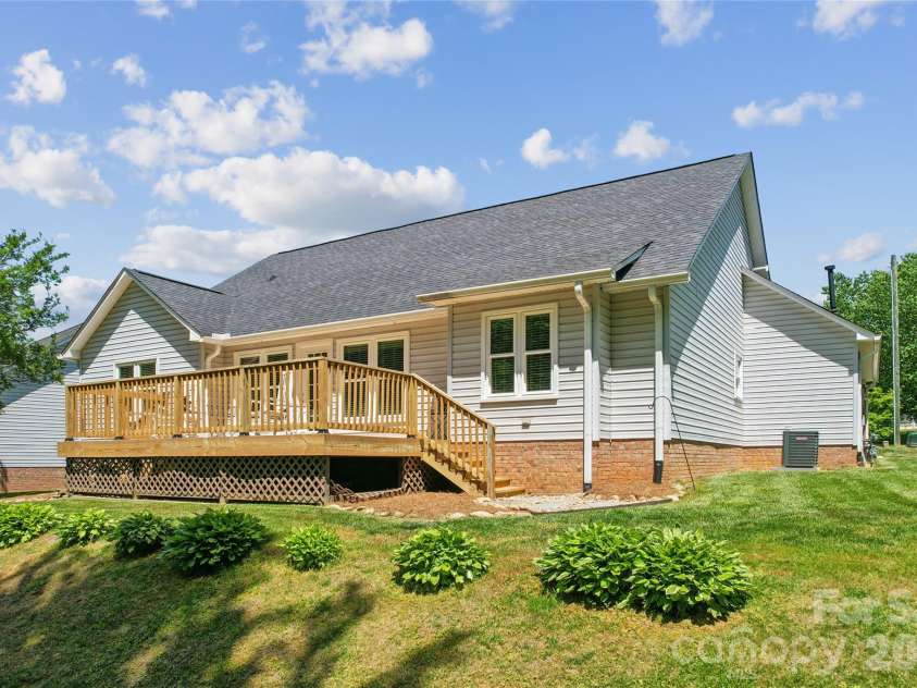 506 Hidden Creek Circle, Salisbury, NC 28147.  MLS# CAR4372810, YatesRealty ID 24619. Low maintenance landscape