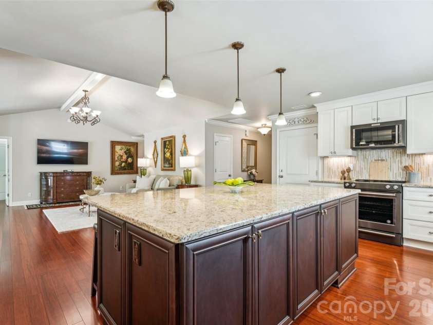 506 Hidden Creek Circle, Salisbury, NC 28147.  MLS# CAR4372810, YatesRealty ID 24619. Oversized kitchen island