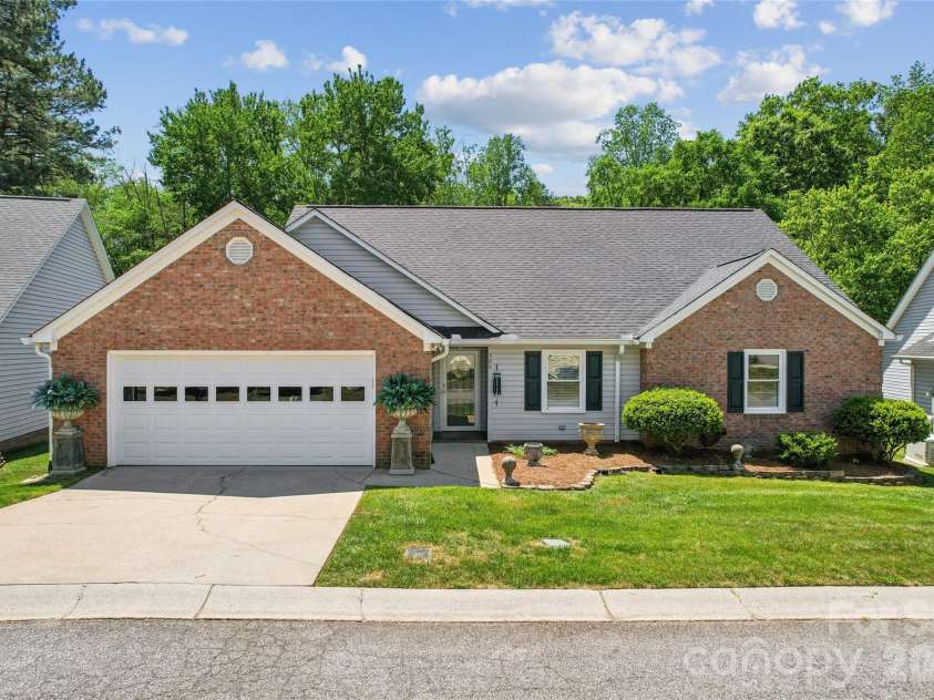 506 Hidden Creek Circle, Salisbury, NC 28147.  MLS# CAR4372810, YatesRealty ID 24619. Welcome Home!