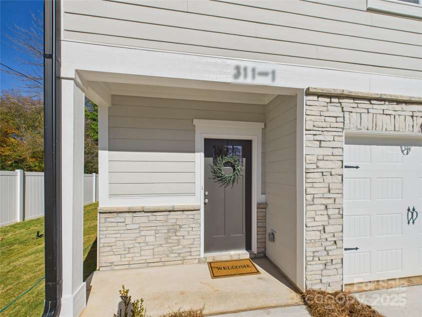311 King Street, Kings Mountain, NC 28086.  MLS# CAR4321403, YatesRealty ID 2462. 