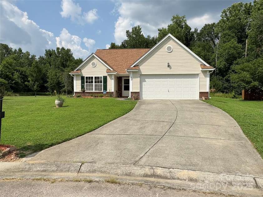 1412 Cold Creek Place, Huntersville, NC 28078.  MLS# CAR4275542, YatesRealty ID 24620. 