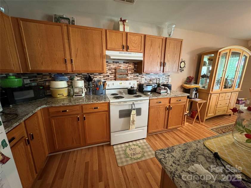 1412 Cold Creek Place, Huntersville, NC 28078.  MLS# CAR4275542, YatesRealty ID 24620. 