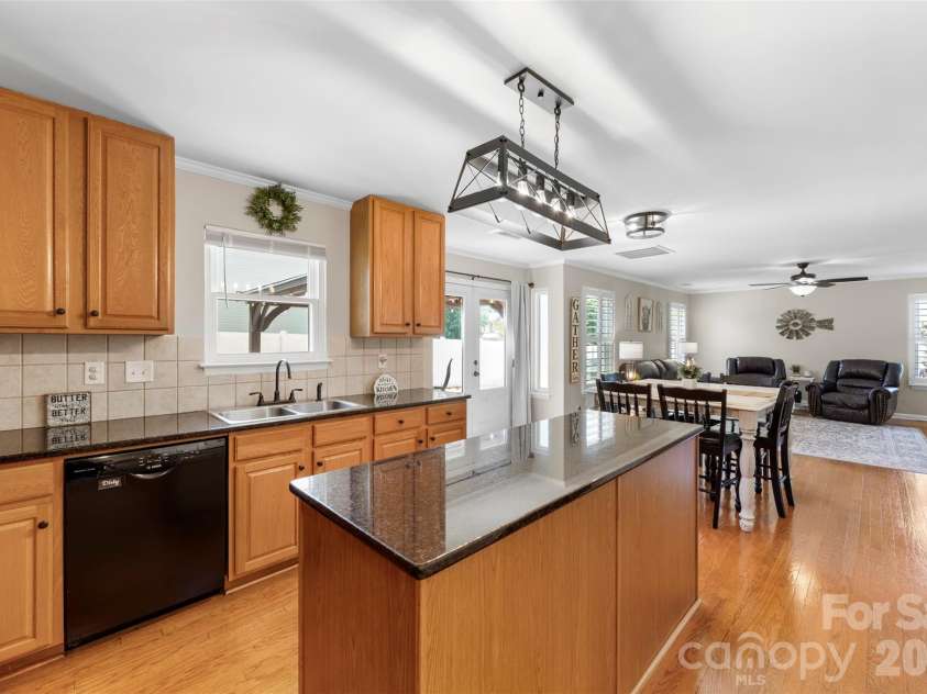 191 Pleasant Grove Lane, Mooresville, NC 28115.  MLS# CAR4384473, YatesRealty ID 24620. 