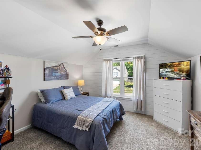 191 Pleasant Grove Lane, Mooresville, NC 28115.  MLS# CAR4384473, YatesRealty ID 24620. 