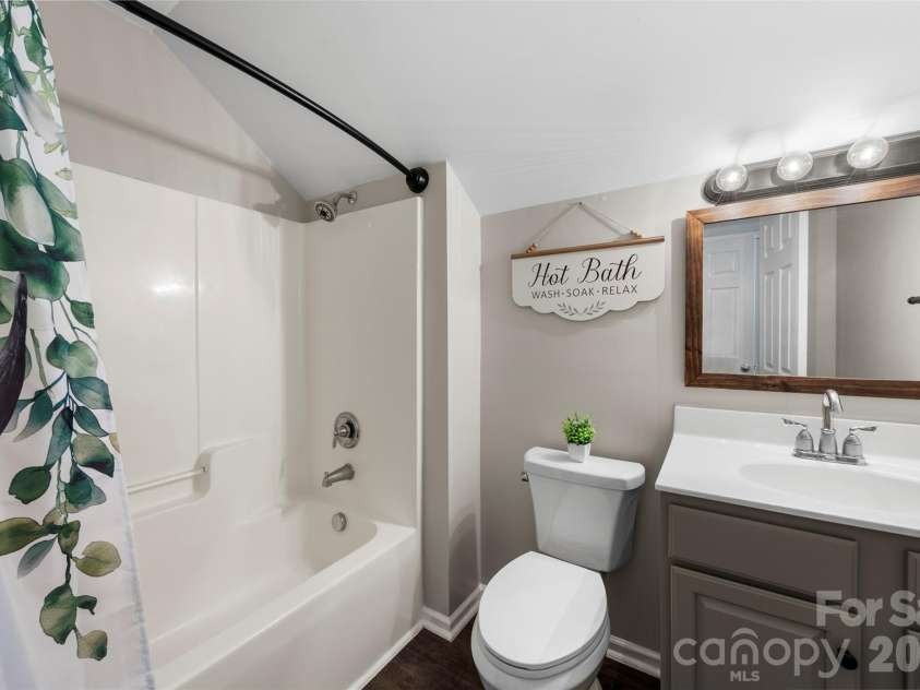 191 Pleasant Grove Lane, Mooresville, NC 28115.  MLS# CAR4384473, YatesRealty ID 24620. 