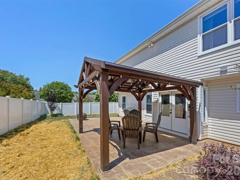 191 Pleasant Grove Lane, Mooresville, NC 28115.  MLS# CAR4384473, YatesRealty ID 24620. 