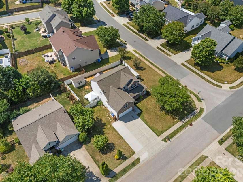 191 Pleasant Grove Lane, Mooresville, NC 28115.  MLS# CAR4384473, YatesRealty ID 24620. 