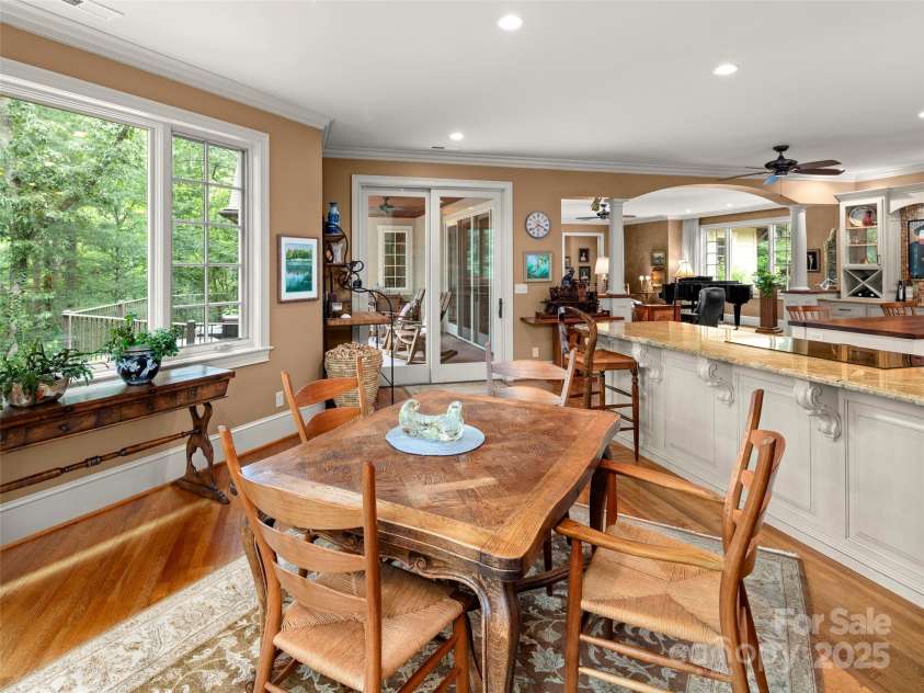 672 Walnut Valley Parkway, Arden, NC 28704.  MLS# CAR4278642, YatesRealty ID 24621. 