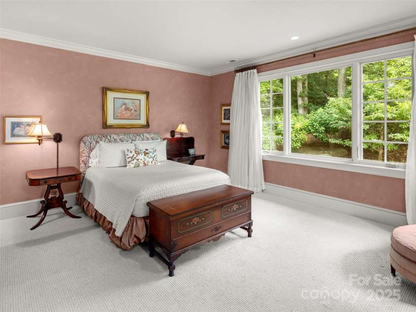 672 Walnut Valley Parkway, Arden, NC 28704.  MLS# CAR4278642, YatesRealty ID 24621. 