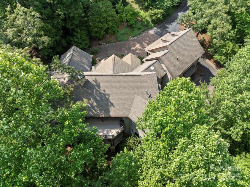 672 Walnut Valley Parkway, Arden, NC 28704.  MLS# CAR4278642, YatesRealty ID 24621. 